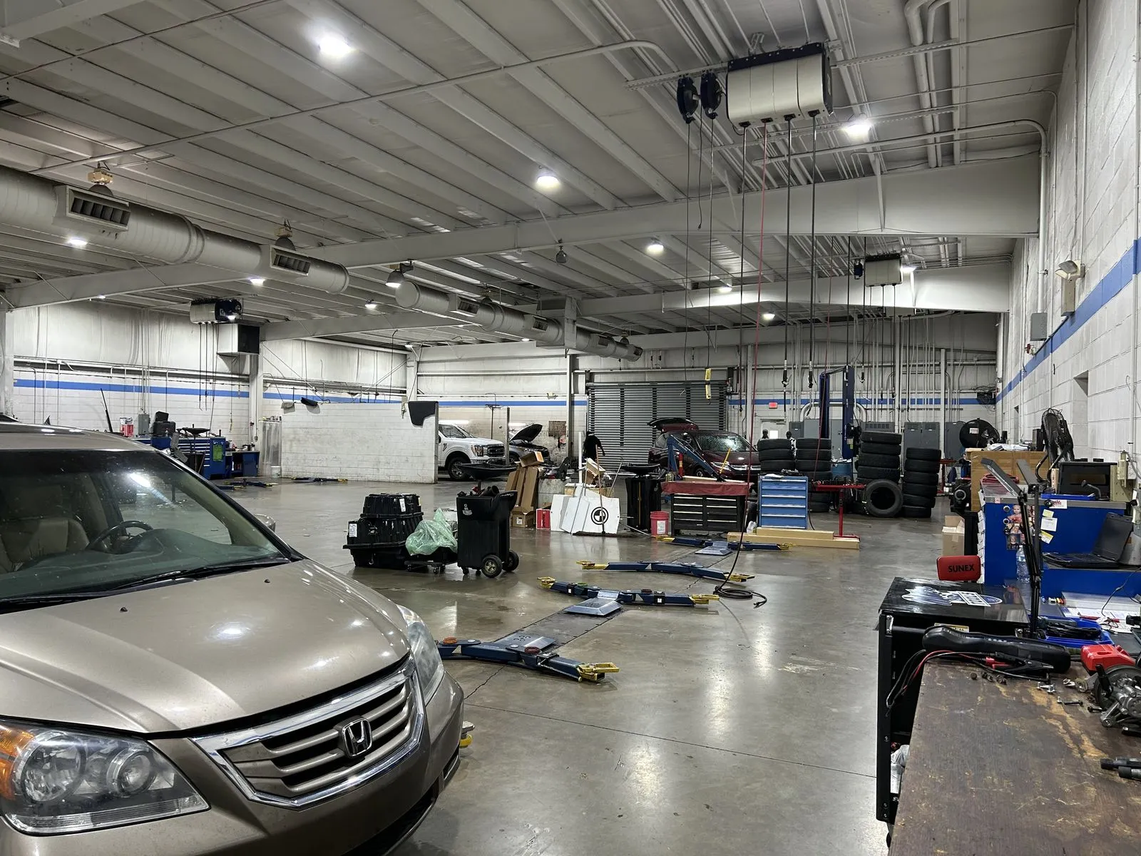 Commercial shop lighting